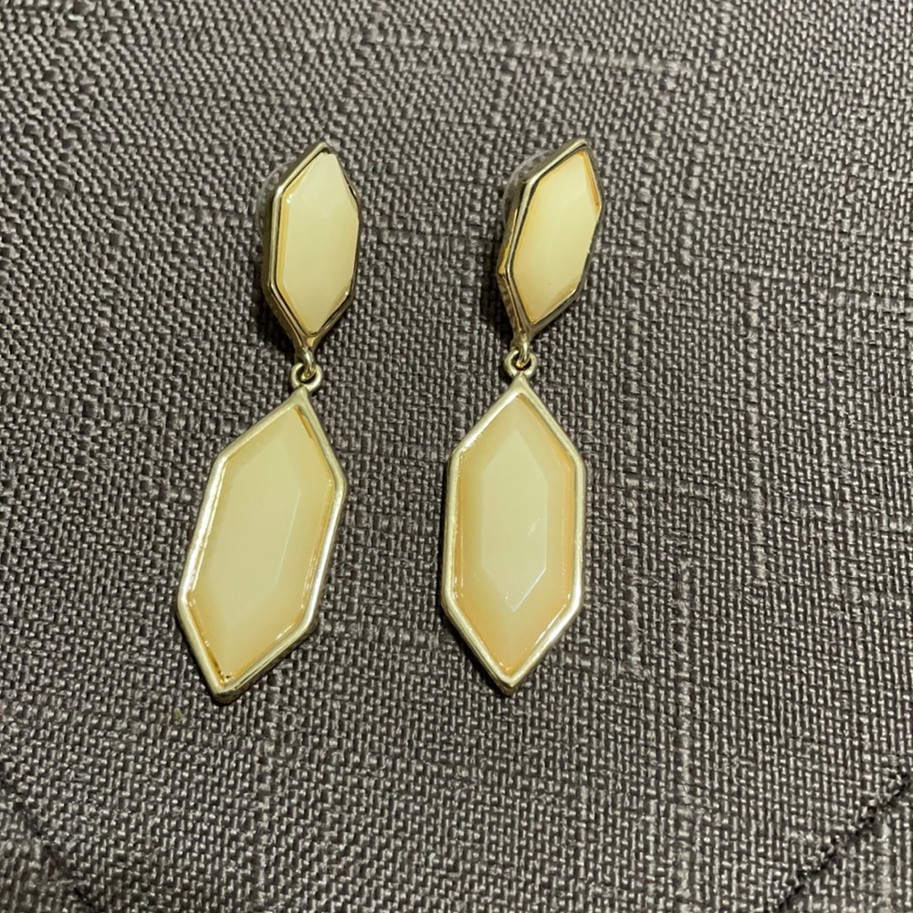 T tahari drop earrings